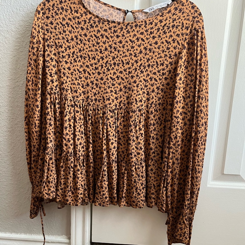 Zara Women's Orange Floral Top